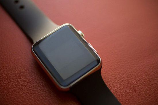 关注:山寨 Apple Watch 原型机在 eBay 开卖 260美元