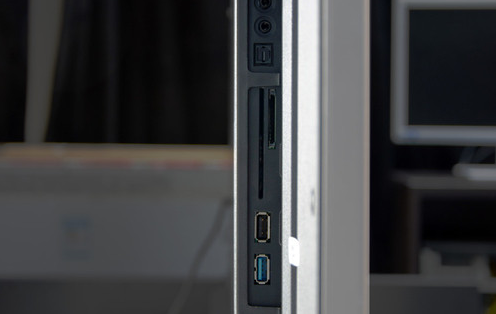 55��4K��ɫ�� ��ά55G8200���ܵ�������