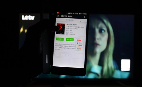 55��4K��ɫ�� ��ά55G8200���ܵ�������