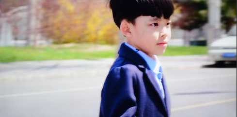 55��4K��ɫ�� ��ά55G8200���ܵ�������