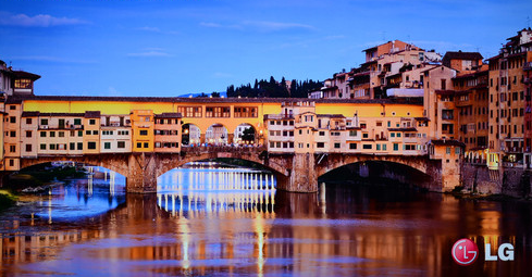 55��4K��ɫ�� ��ά55G8200���ܵ�������