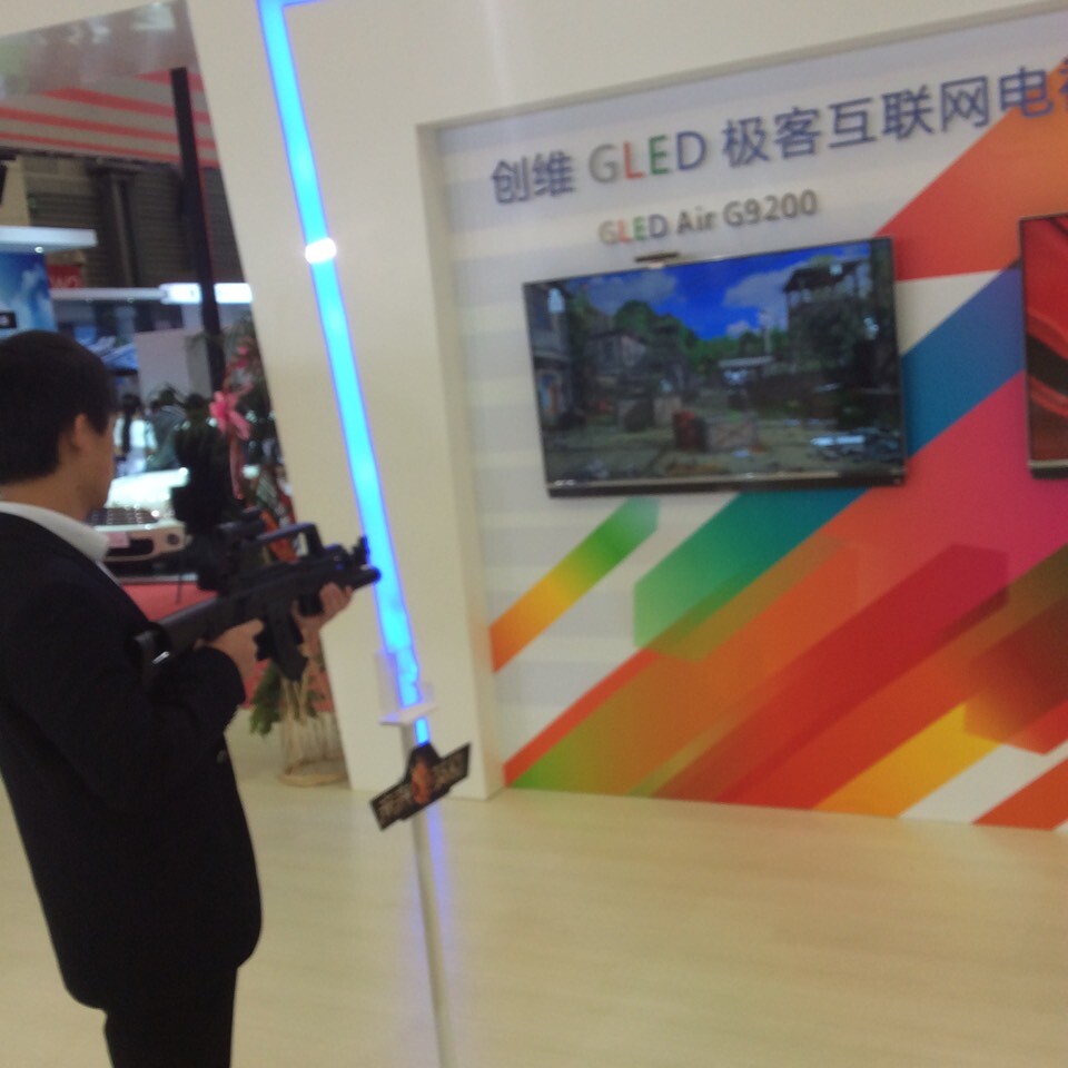  比iphone5s都要薄 创维GLED电视闪耀亮相AWE