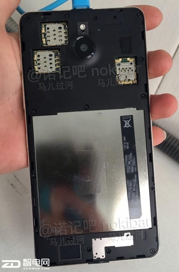Lumia 850 ع