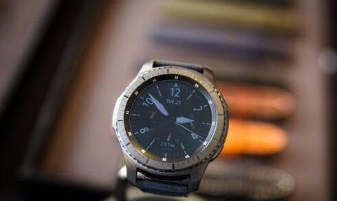 ڵȵ Gear S3ڱ18
