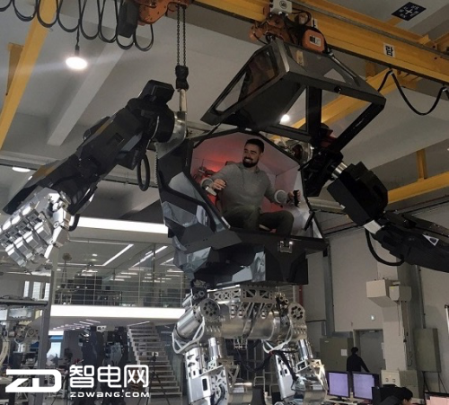 韩国团队打造巨型机器人 售价大约为830万美元!