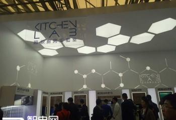 AWE��Ļ���ϰ塰�����������̻�ǿ����Ϯ