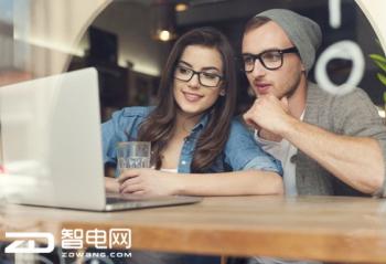 ��ս������ȹ���ѧУ԰������ʱ�⡣