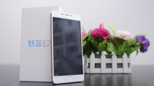 魅蓝E2评测:高性价比+融合式创意外观