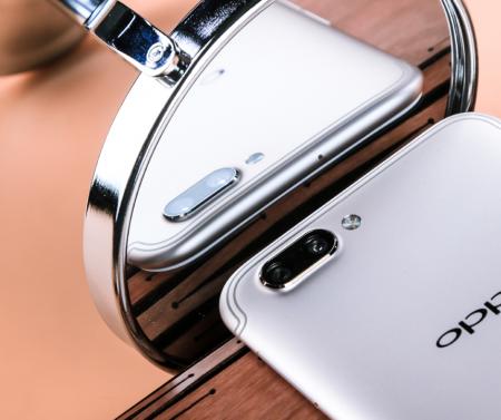 真是下血本了!OPPO掷重金开超级演唱会发布OPPO R11
