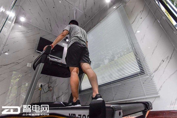 共享健身倉現(xiàn)身北京街頭 沒姑娘可看你還愿意用嗎？