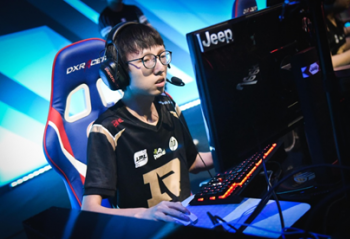 S7�ܾ���������Ļ   ����ս��𱬵羺Ȧ