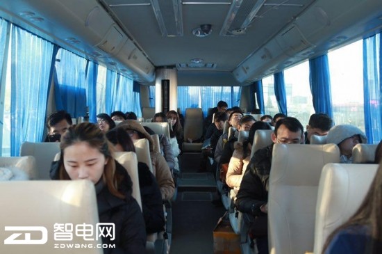 今日起，北京市民上班可约“无霾巴士”