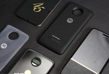 �໬ȫ���̣�MOTO��Ȼ��CES2018�������˶���ǰ�Ĺ�