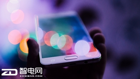 中国智能手机出货量2017年首下滑，年比下降4%