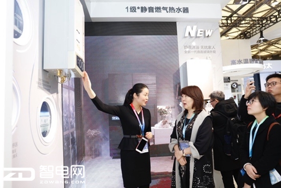 A.O.史密斯用科技点亮2018 AWE,144年匠心传承引领行业升级