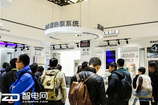 A.O.史密斯用科技点亮2018 AWE,144年匠心传承引领行业升级