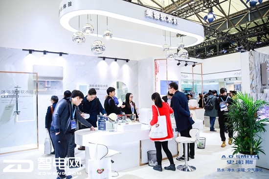 A.O.史密斯用科技点亮2018 AWE,144年匠心传承引领行业升级
