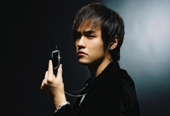 ���׿��ܳ�ϯ����ֱ���ڣ���羺��ô����������ս��