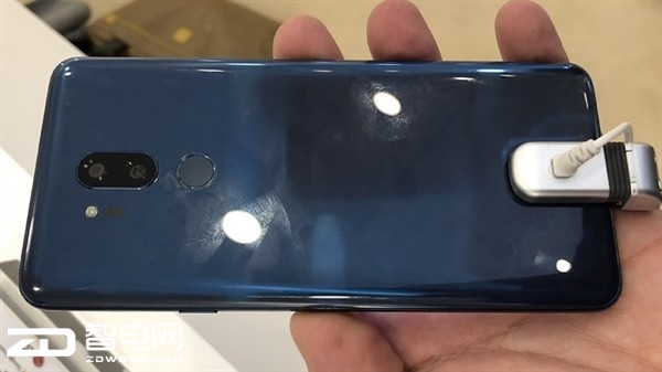 ȫȦ LG G7 ThiQʶ