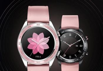 �ſ������˶��ֱ� ̧���׺�����ͷ�