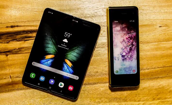 Galaxy Fold   һοҰó 