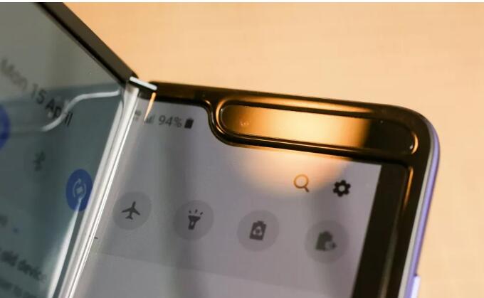 Galaxy Fold   һοҰó 