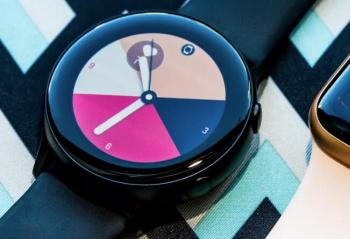 �����ֱ��ļ�ǿApple Watch Series 4����Galaxy Watch Active