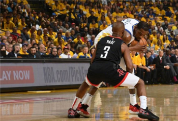 ���������˷�ͷ����������ۿ�����ϵ�����ڶ�����