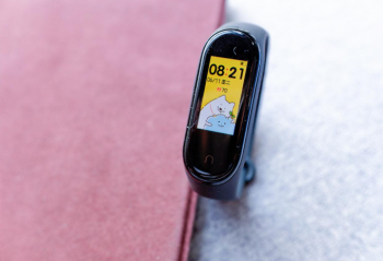 ��С��ͬѧ��С���ֻ�4���������3���к�����