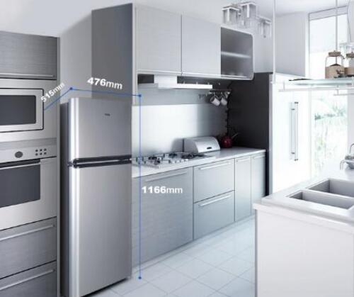 TCL 118升双门冰箱 给你生活带来不少的便利
