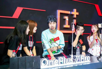 �Ƽ����磺Chinajoyչ��һ���ֻ������ɧ�����д���ɧ������