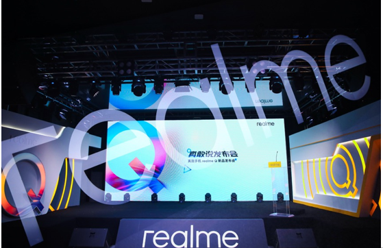  realmeѸrealme Q 998Ԫ һ˵ѿ