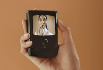 Hello MOTO��Ħ�������۵���Razr��ϮV3���� ��ϧ���Ѳ�������