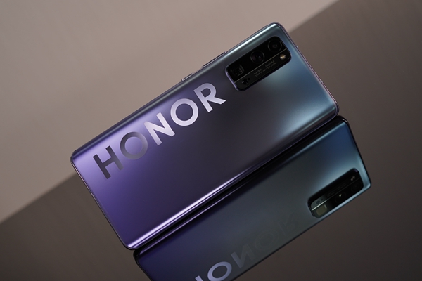 ҫ30 Pro+⣺HONORѧ볬й ˭ס