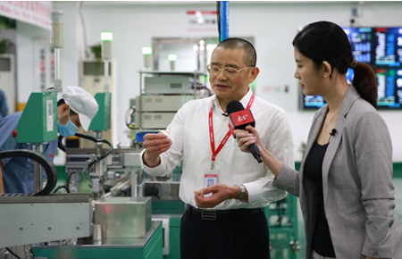 格兰仕总裁梁昭贤直播解惑中国制造业发展方向”