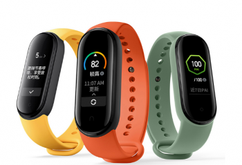 618�Ǹ�������  С���ֻ� 5 ��ҫ Play4 Pro ������°�  ���տ���