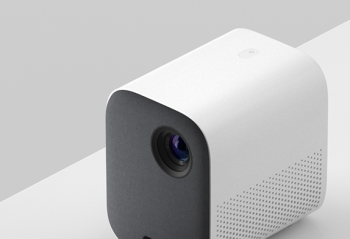 լ���Ҿ磬�������ͶӰ�ǿ������ӽ�