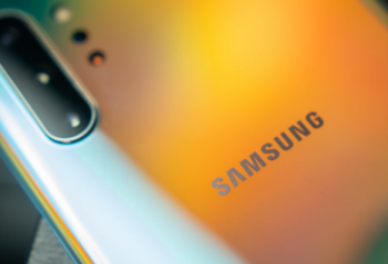 ����Galaxy A72   90Hz��ʾ��+64MP��������ͷ   449ŷԪ 