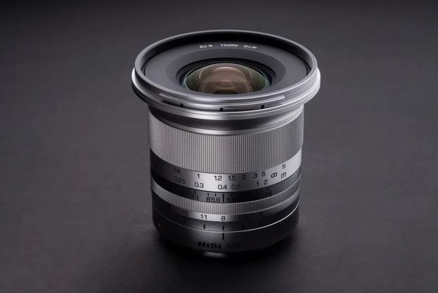 耐司发布15mmF4镜头新配色：复古银色
