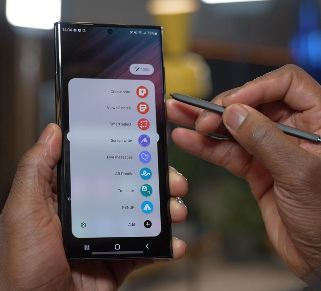 ���� Galaxy S22 ϵ�й��а淢��  ѡGalaxy S22 Ultra ����� ��