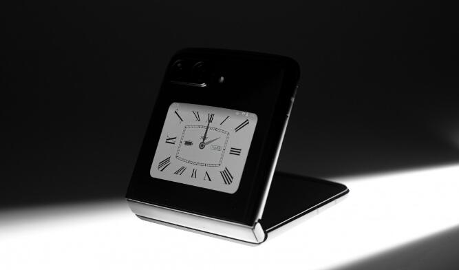 Ħ Razr 2022  X30 Pro   8  11 1400 