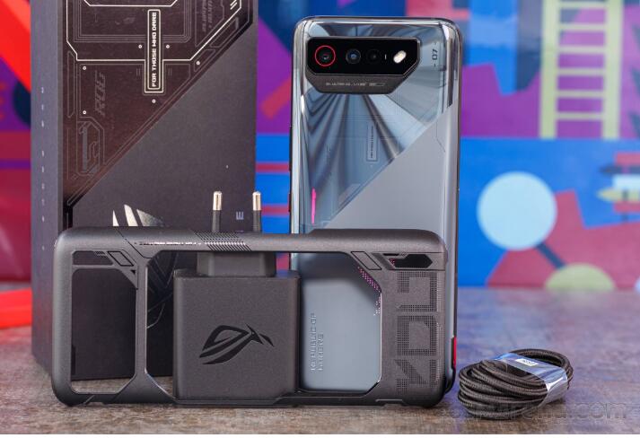 ˶ ROG Phone 7