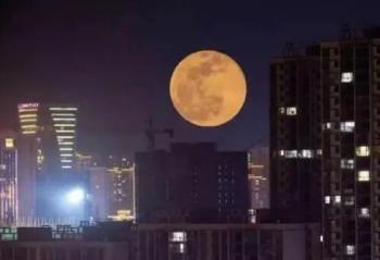 中秋夜将现“超级月亮”  有了拍照神器不用愁 