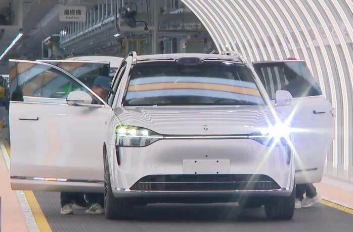 Ϊƾʽ M9  SUV