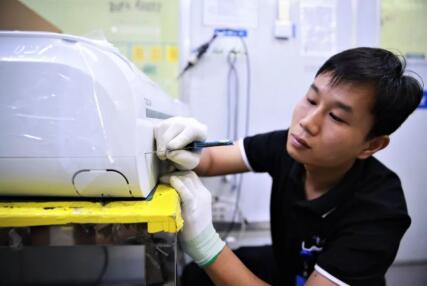 �����Ǽ�����������һ��Ա�����������