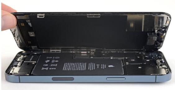 iPhone 16 Pro Max콢  Щ