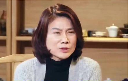 ����������Χ���ֻ���3C�������򣬲�ҵ����ҵ�������߸�Ϊæµ