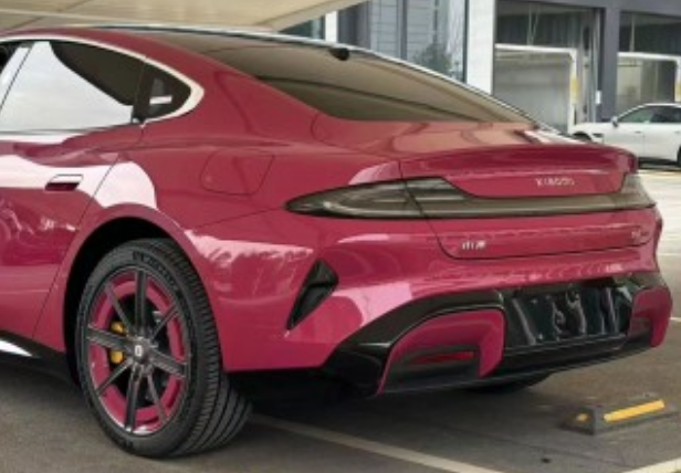 �´�����С��15���ư� С��SU7 �����ͬ����ɫ