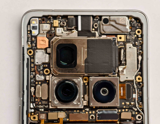 vivo X200 Ultra ���Ӳ������Ƭ�ع� 4�·ݷ��� 