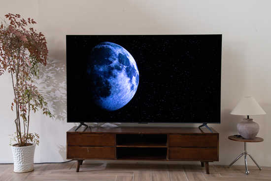 告别反光魔咒”,追剧爽到飞起!TCL T7L Ultra简直是客厅之光!